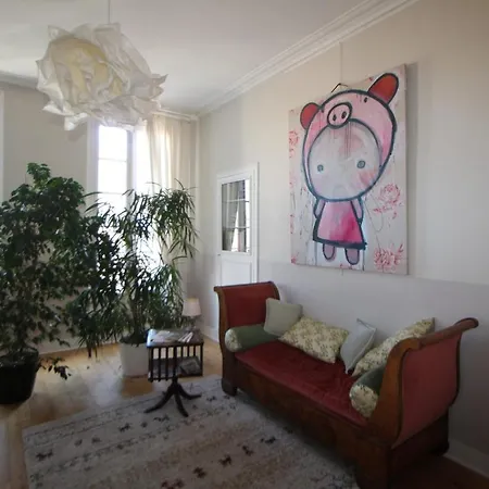 Roussy Romaine Apartment Nimes